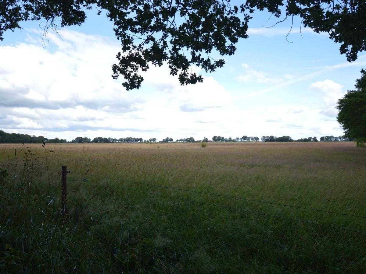 Cosy Holiday Home With Terrace Near Natural Park In Lemele Esterno foto